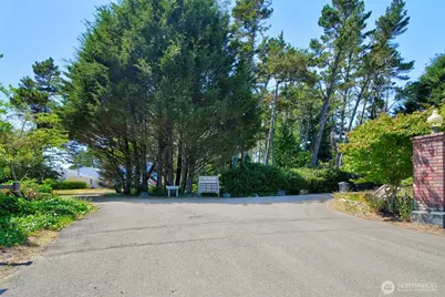 20713 Pacific Way #9, Ocean Park, WA 98640 - Photo 2