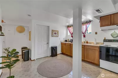 13025 Ambaum Boulevard SW, Burien, WA 98146 - Photo 22