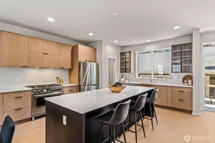 4460 Midvale Ave N, Seattle, WA 98103 - Photo 10