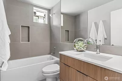4460 Midvale Avenue N, Seattle, WA 98103 - Photo 24