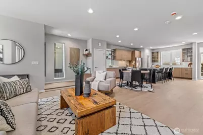 4460 Midvale Avenue N, Seattle, WA 98103 - Photo 8