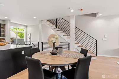 4460 Midvale Avenue N, Seattle, WA 98103 - Photo 16