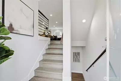 522 Glacier Walk SE, Sammamish, WA 98074 - Photo 2