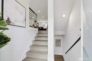 522 Glacier Walk SE, Sammamish, WA 98074 - Photo 2
