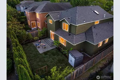 1226 269th Court SE, Sammamish, WA 98075 - Photo 2