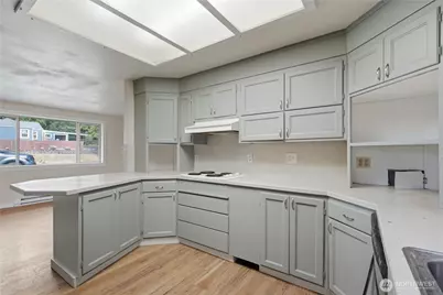 1126 Poindexter Avenue W, Bremerton, WA 98312 - Photo 10