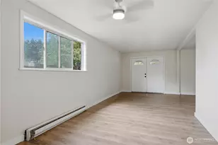 1126 Poindexter Ave W, Bremerton, WA 98312 - Photo 8