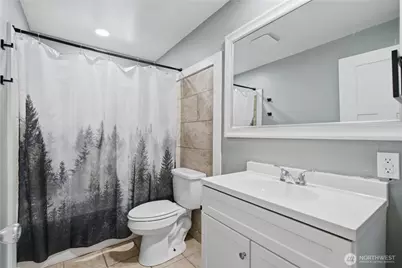 1126 Poindexter Avenue W, Bremerton, WA 98312 - Photo 12