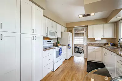 2808 Azalea Place, Bellingham, WA 98225 - Photo 14