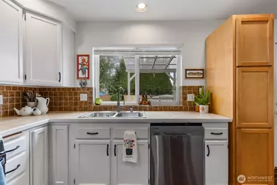5601 Thornbury Drive SE, Lacey, WA 98513 - Photo 18