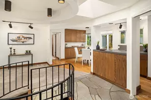 4255 135th Pl SE, Bellevue, WA 98006 - Photo 2