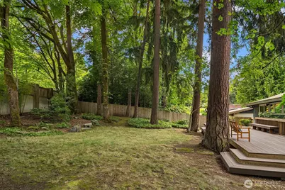 4255 135th Place SE, Bellevue, WA 98006 - Photo 32