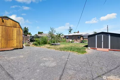 1118 W Cascade Avenue, Moses Lake, WA 98837 - Photo 36