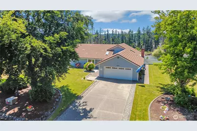4022 151st Street E, Tacoma, WA 98446 - Photo 2