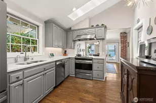 3810 Forest Beach Dr NW, Gig Harbor, WA 98335 - Photo 16