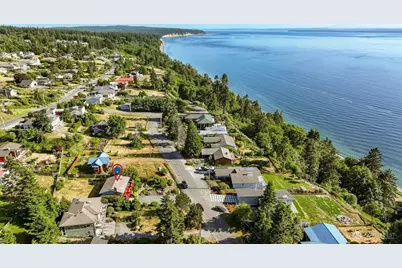 1801 Seaview Avenue, Coupeville, WA 98239 - Photo 2