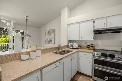 204 Mountain Park Boulevard SW #C302, Issaquah, WA 98027 - Photo 8