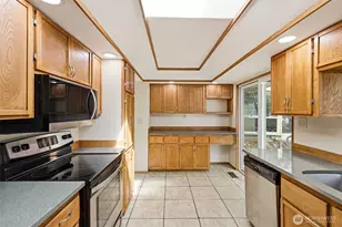 7212 197th St SW, Lynnwood, WA 98036 - Photo 6