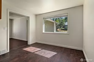 6350 Brighton Beach Rd, Clinton, WA 98236 - Photo 10