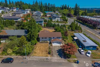 3615 191st Place SW, Lynnwood, WA 98036 - Photo 2
