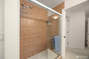 22760 SE 43rd Ct, Issaquah, WA 98029 - Photo 18