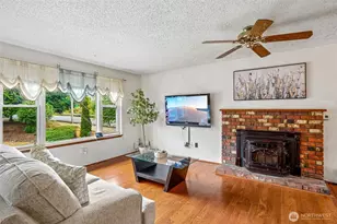 553 S 111th St, Seattle, WA 98168 - Photo 6