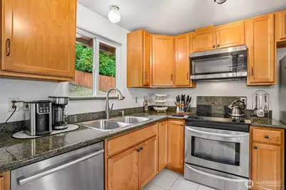 553 S 111th Street, Seattle, WA 98168 - Photo 14