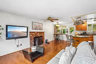 553 S 111th St, Seattle, WA 98168 - Photo 8