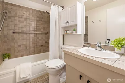 2301 Fairview Avenue E #306, Seattle, WA 98102 - Photo 18