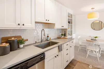 2301 Fairview Avenue E #306, Seattle, WA 98102 - Photo 12