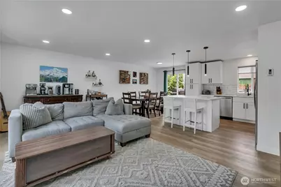 22202 129th Street E, Bonney Lake, WA 98391 - Photo 2
