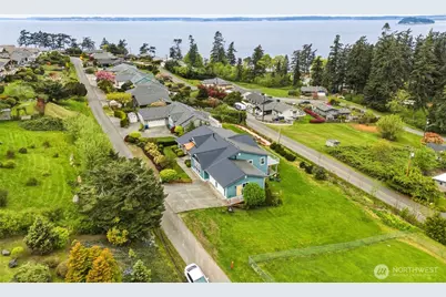 838 W Gladstone Drive, Camano Island, WA 98282 - Photo 28