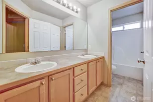 2426 Stafford Way, Bothell, WA 98012 - Photo 32