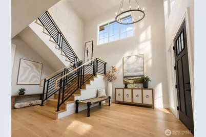 12811 SE 44th Place, Bellevue, WA 98006 - Photo 2