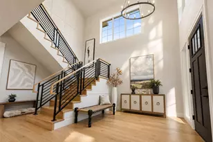 12811 SE 44th Pl, Bellevue, WA 98006 - Photo 2
