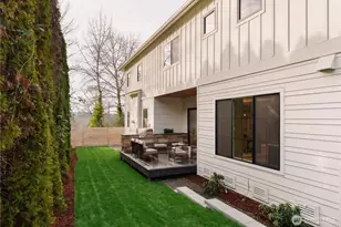 12811 SE 44th Pl, Bellevue, WA 98006 - Photo 36