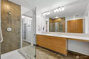 2033 2nd Ave, Seattle, WA 98121 - Photo 22
