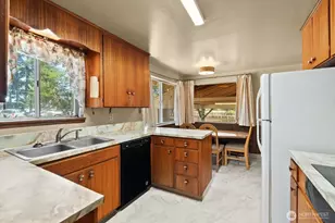 2224 168th St E, Tacoma, WA 98445 - Photo 10