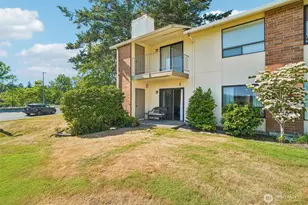 23301 Lakeview Dr, Mountlake Terrace, WA 98043 - Photo 28