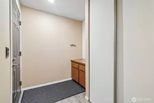 23301 Lakeview Dr, Mountlake Terrace, WA 98043 - Photo 4