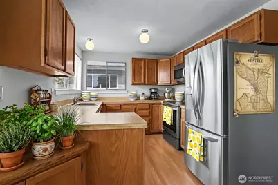 7518 24th Avenue NW #301, Seattle, WA 98117 - Photo 16