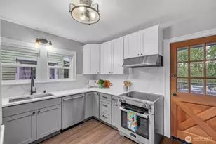 4836 38th Ave NE, Seattle, WA 98105 - Photo 10