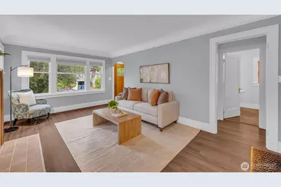 4836 38th Avenue NE, Seattle, WA 98105 - Photo 4