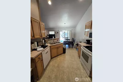 15407 8th Avenue Court E, Tacoma, WA 98445 - Photo 4