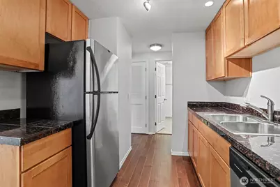 14300 32nd Avenue NE #107, Seattle, WA 98125 - Photo 8