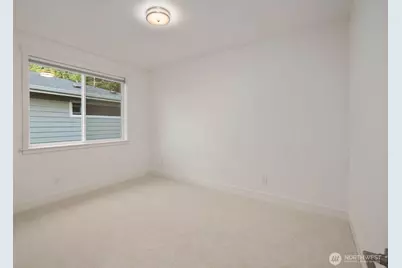 13427 Edmunds Parkway E, Bonney Lake, WA 98391 - Photo 24