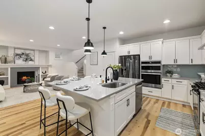 13427 Edmunds Parkway E, Bonney Lake, WA 98391 - Photo 10