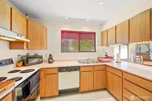 21815 SE 271st St, Maple Valley, WA 98038 - Photo 12
