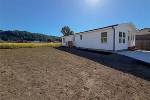 4565 Windemere St, Longview, WA 98632 - Photo 2