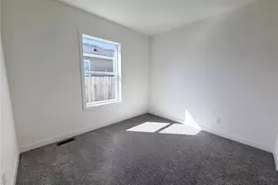 4565 Windemere St, Longview, WA 98632 - Photo 8